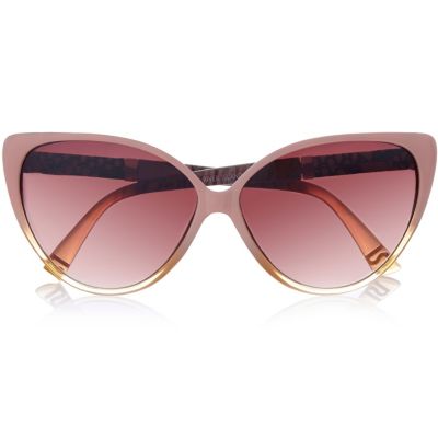 Light pink cat eye sunglasses